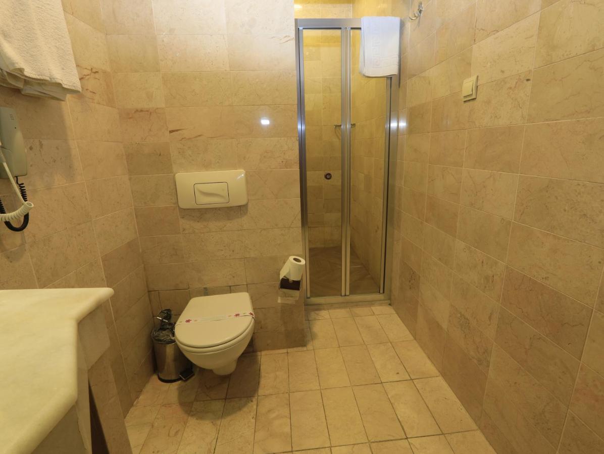 Nil Hotel Istanbul City Center Bagian luar foto