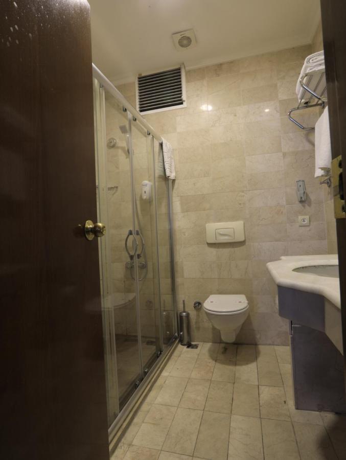 Nil Hotel Istanbul City Center Bagian luar foto