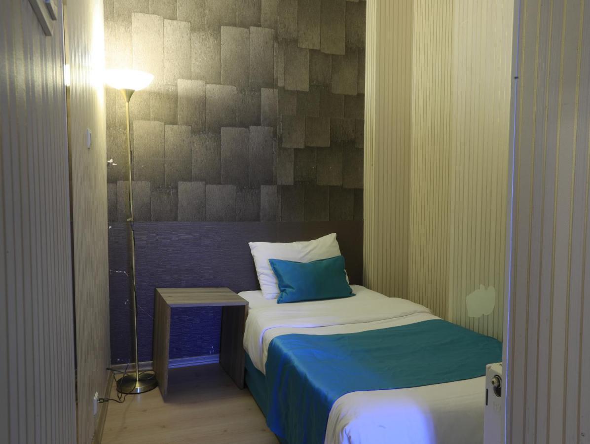 Nil Hotel Istanbul City Center Bagian luar foto